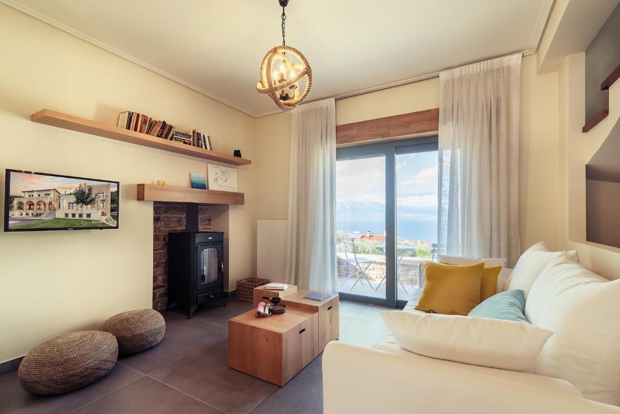 Villa Kalamos / Sea View And Pool Nearby Athens Exterior photo